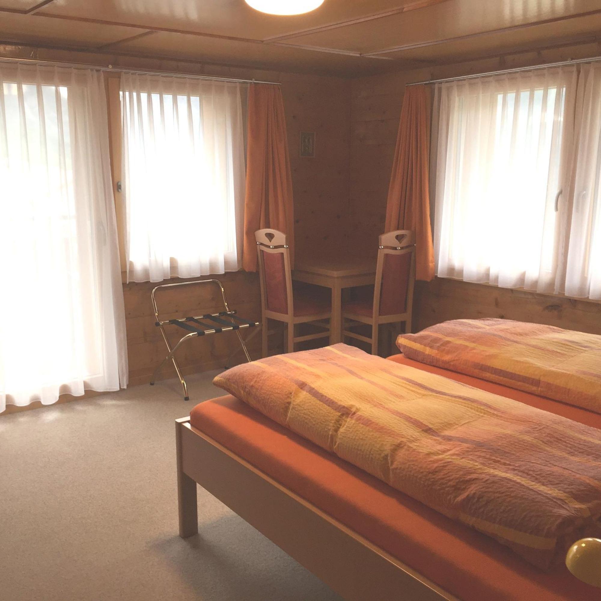 Sunnegga Apartment เกรเชิน ภายนอก รูปภาพ