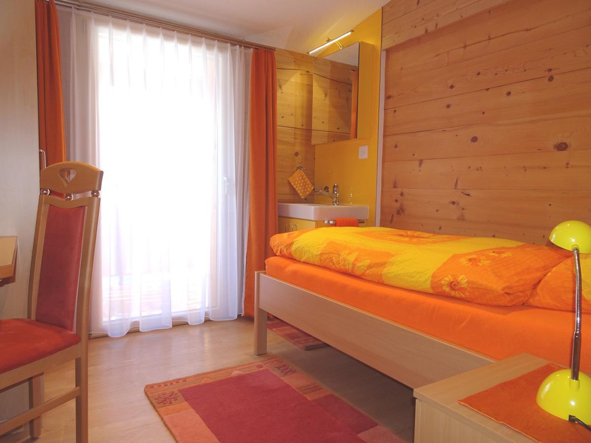 Sunnegga Apartment เกรเชิน ภายนอก รูปภาพ