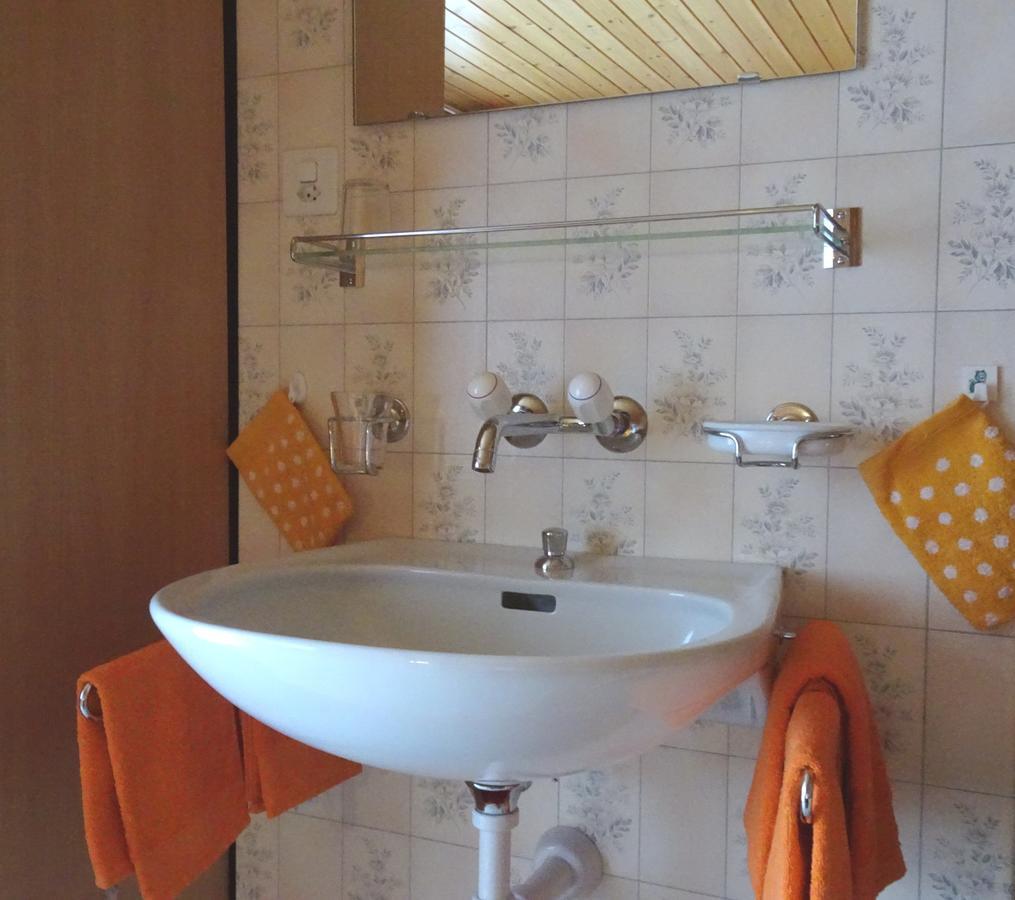 Sunnegga Apartment เกรเชิน ภายนอก รูปภาพ